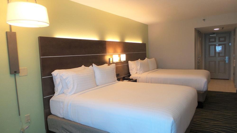 Holiday Inn Express & Suites Oceanfront Daytona Beach Shores By Ihg Zewnętrze zdjęcie