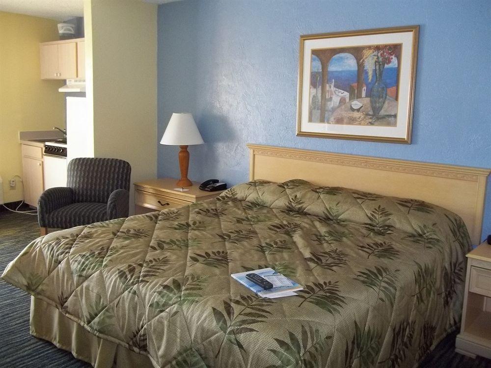 Holiday Inn Express & Suites Oceanfront Daytona Beach Shores By Ihg Zewnętrze zdjęcie