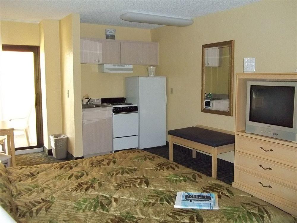 Holiday Inn Express & Suites Oceanfront Daytona Beach Shores By Ihg Zewnętrze zdjęcie