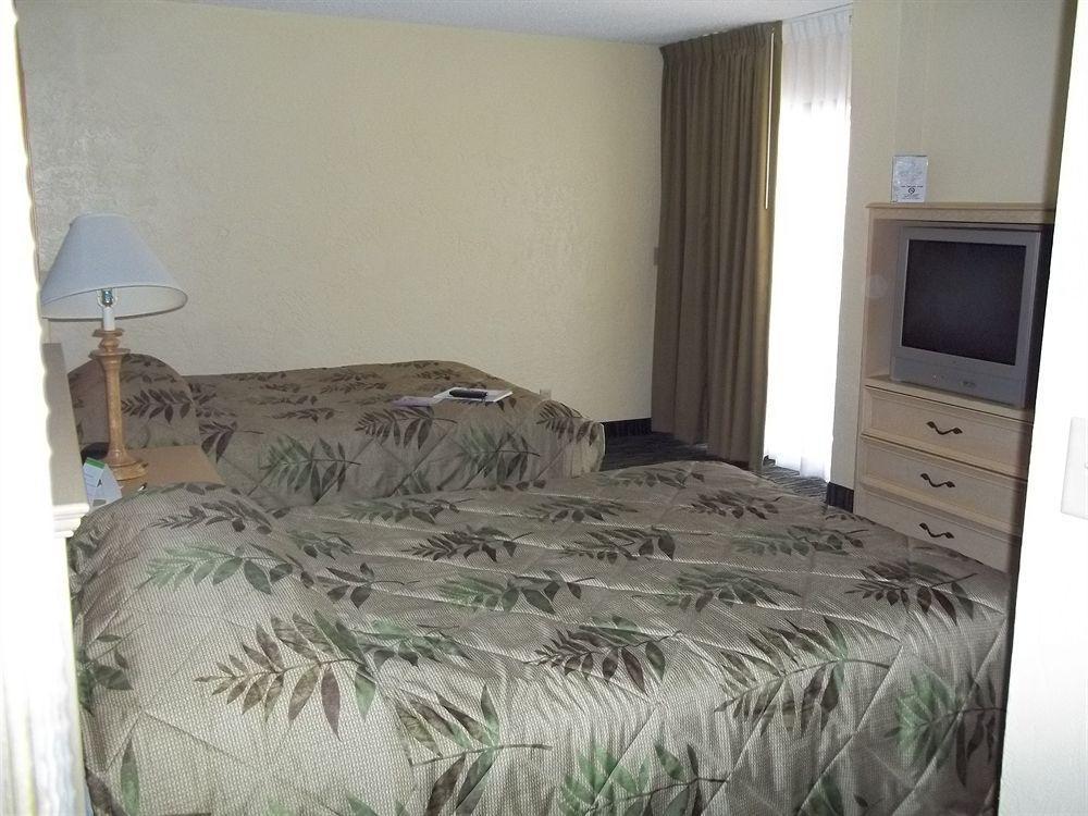 Holiday Inn Express & Suites Oceanfront Daytona Beach Shores By Ihg Zewnętrze zdjęcie