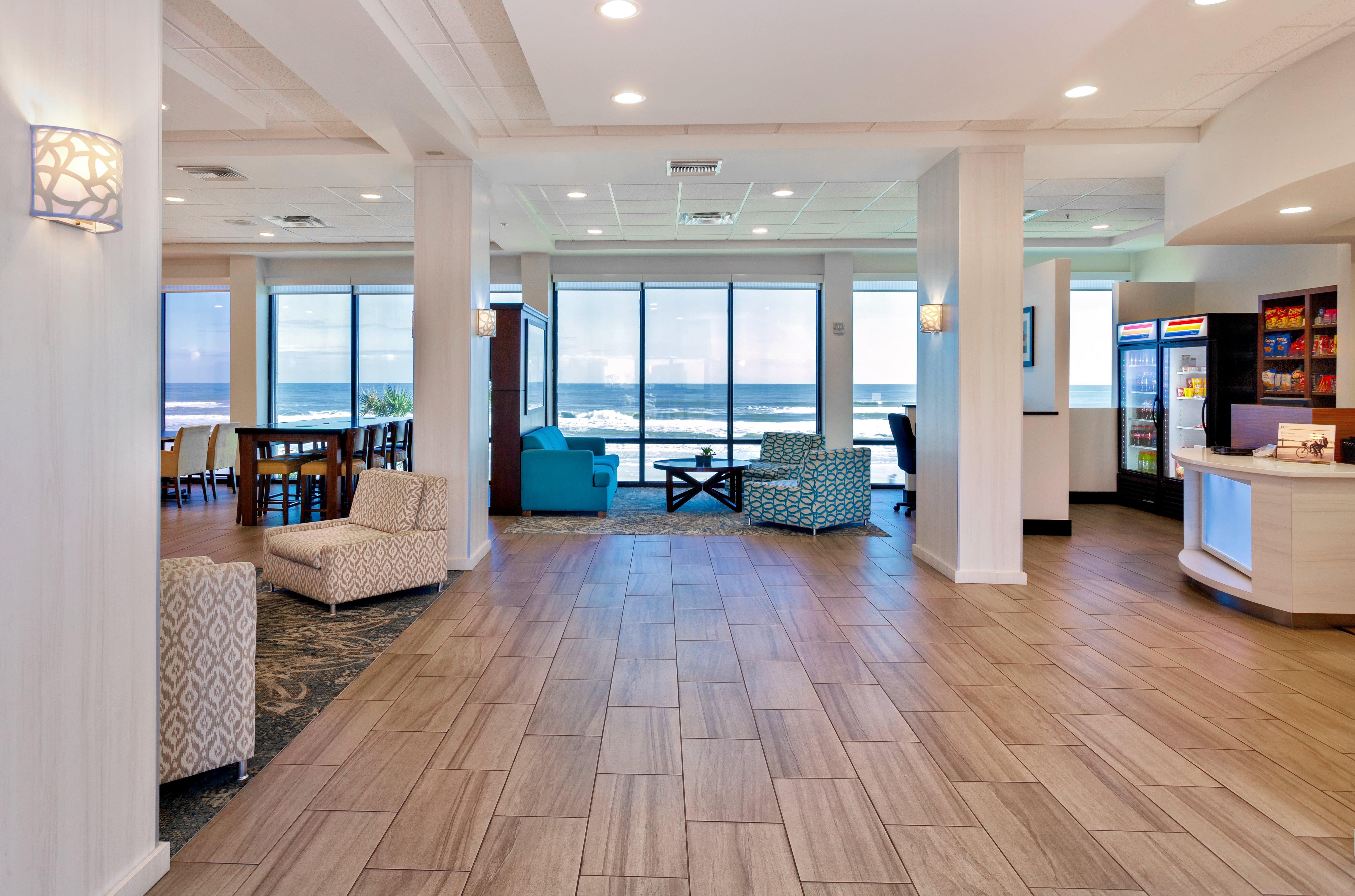 Holiday Inn Express & Suites Oceanfront Daytona Beach Shores By Ihg Zewnętrze zdjęcie