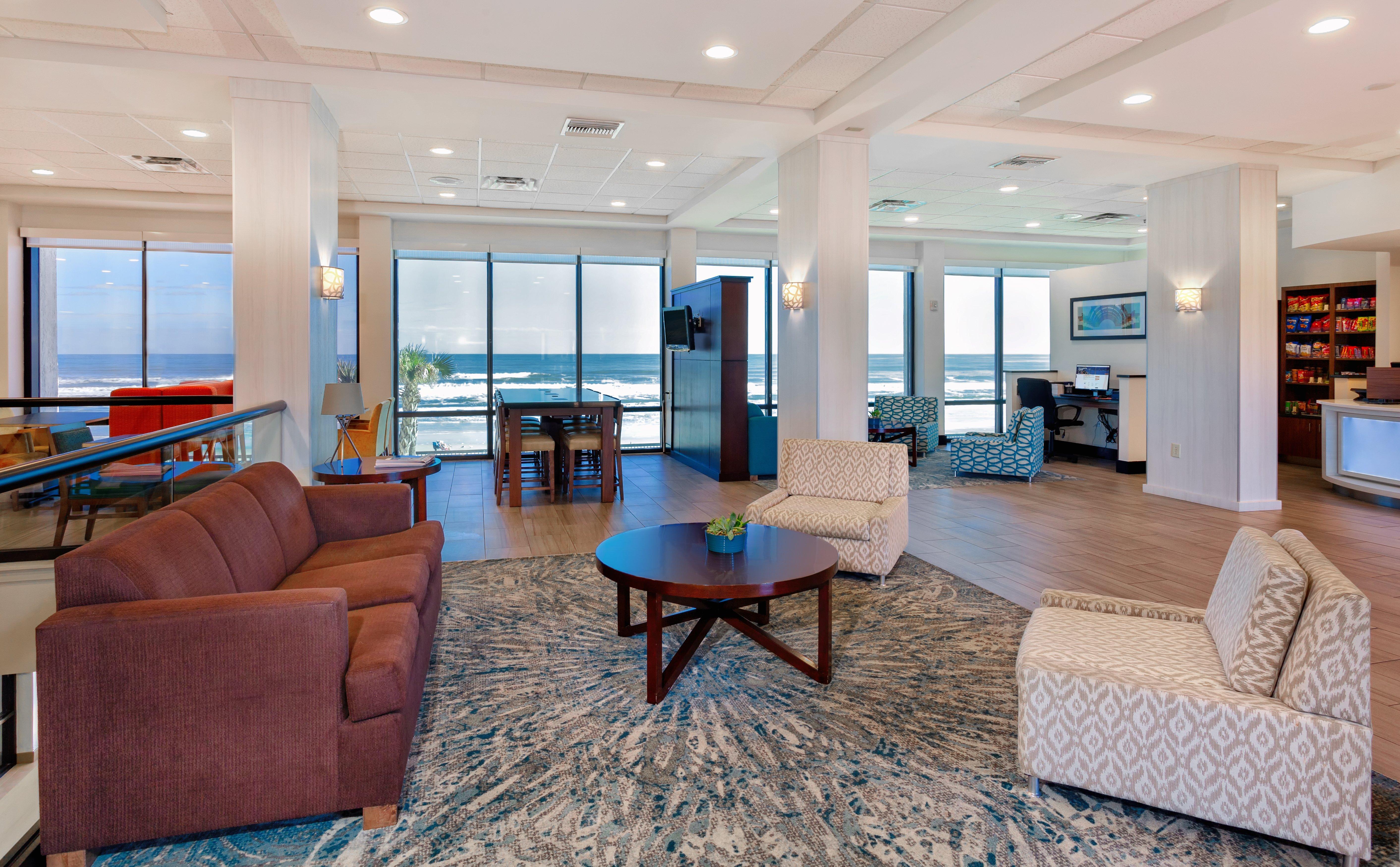 Holiday Inn Express & Suites Oceanfront Daytona Beach Shores By Ihg Zewnętrze zdjęcie