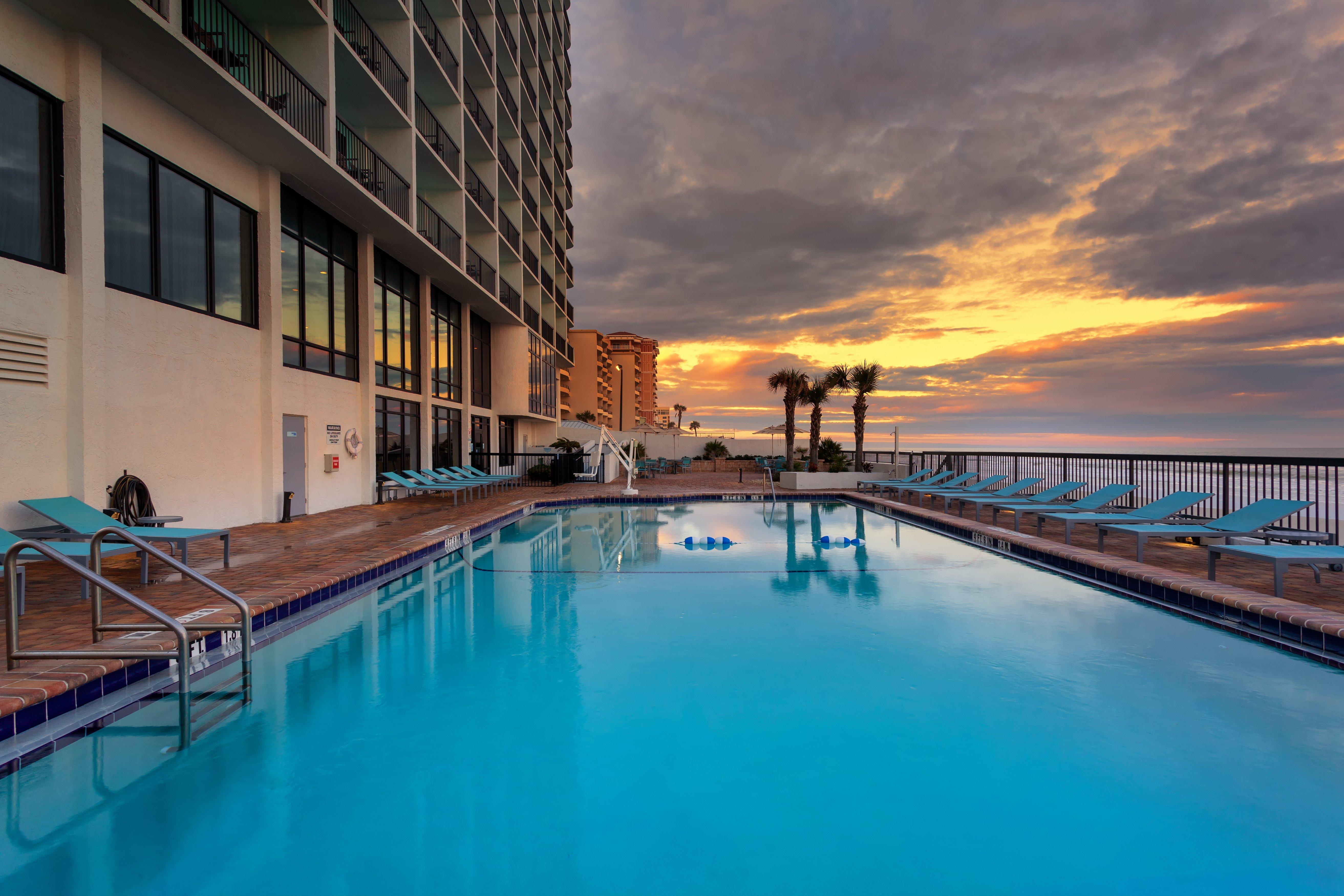 Holiday Inn Express & Suites Oceanfront Daytona Beach Shores, An Ihg Hotel Zewnętrze zdjęcie