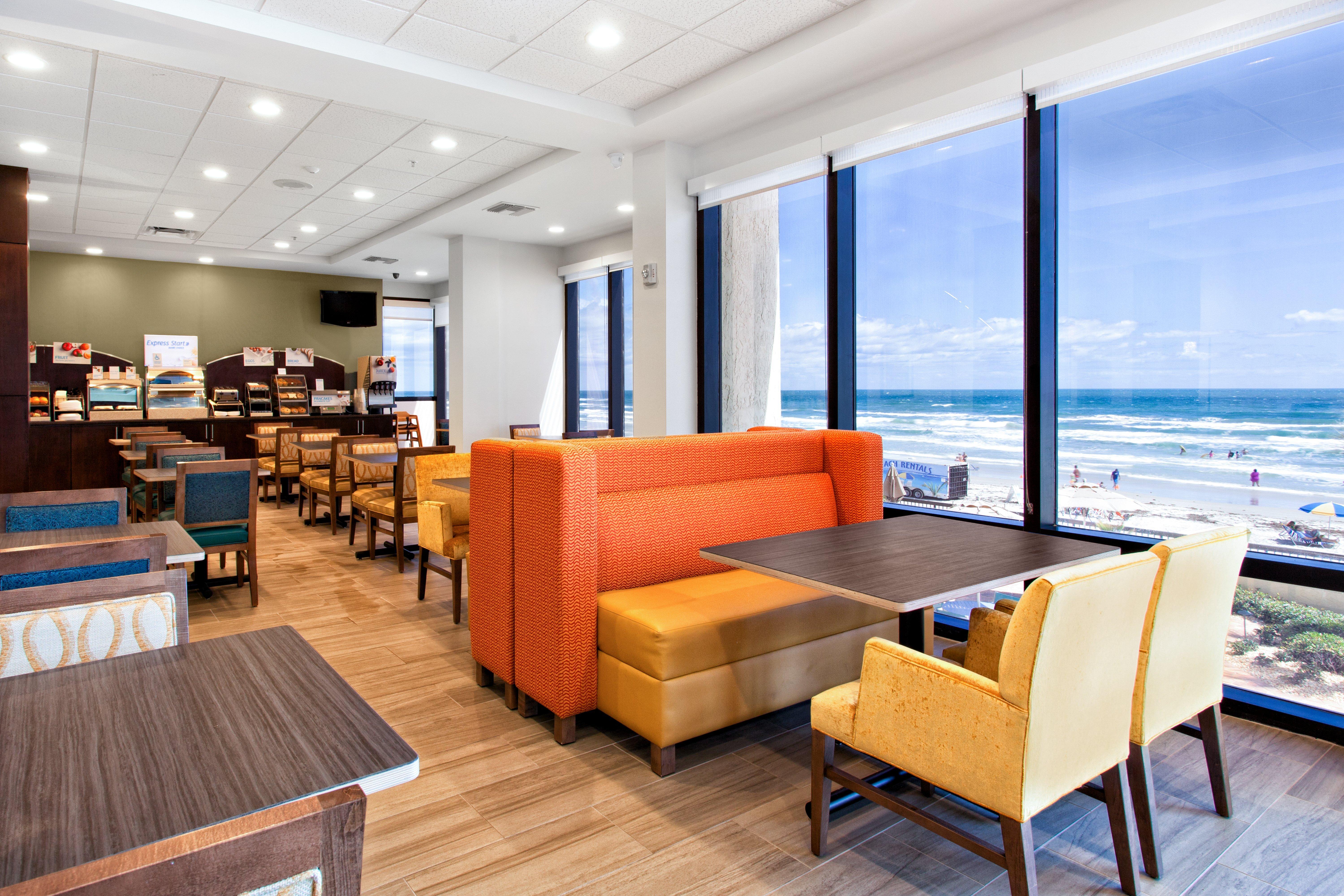 Holiday Inn Express & Suites Oceanfront Daytona Beach Shores By Ihg Zewnętrze zdjęcie