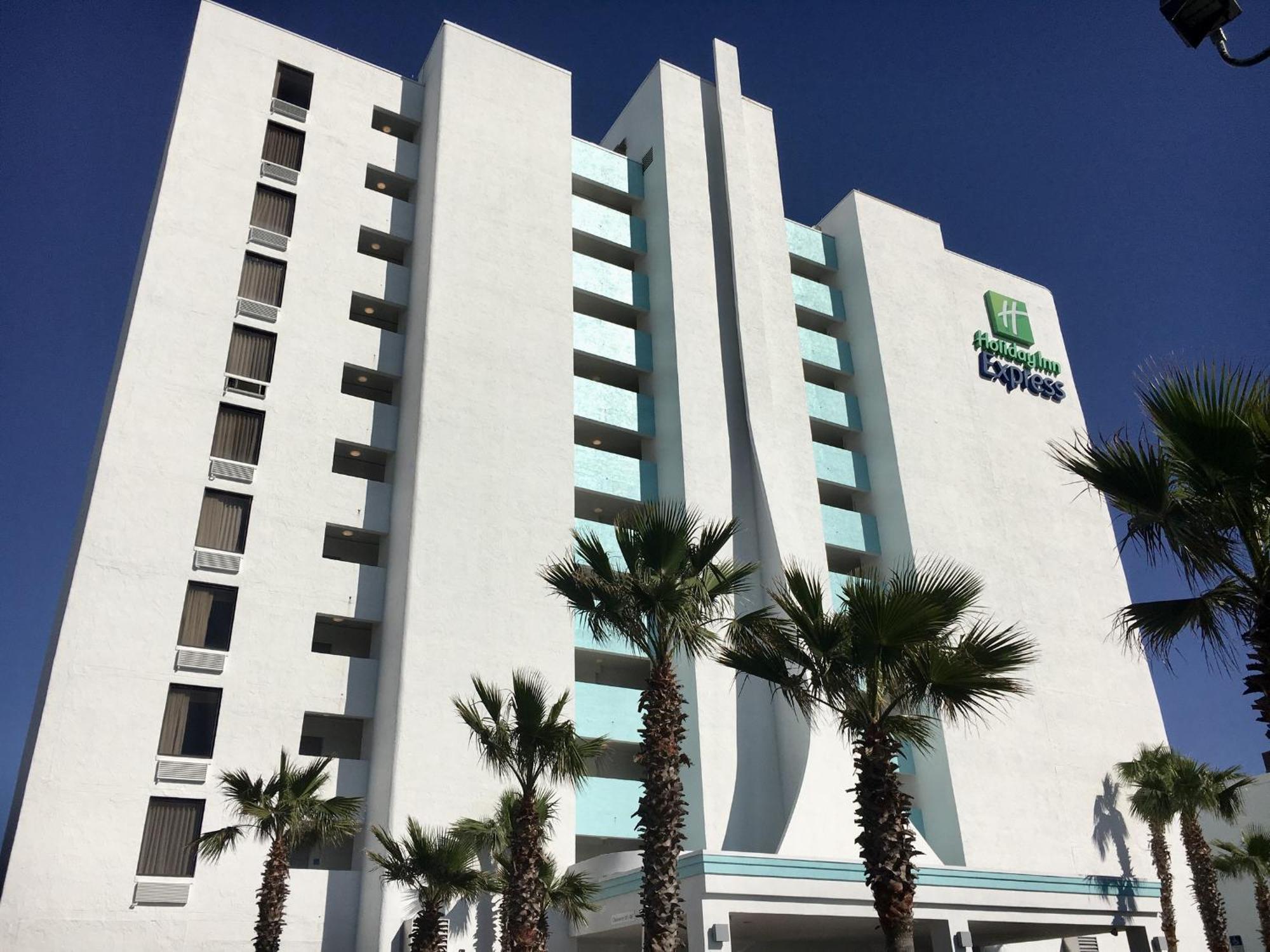 Holiday Inn Express & Suites Oceanfront Daytona Beach Shores By Ihg Zewnętrze zdjęcie