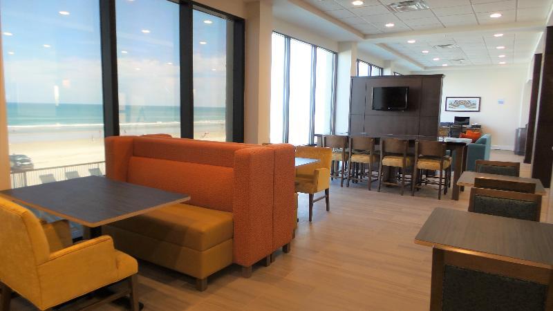 Holiday Inn Express & Suites Oceanfront Daytona Beach Shores By Ihg Zewnętrze zdjęcie