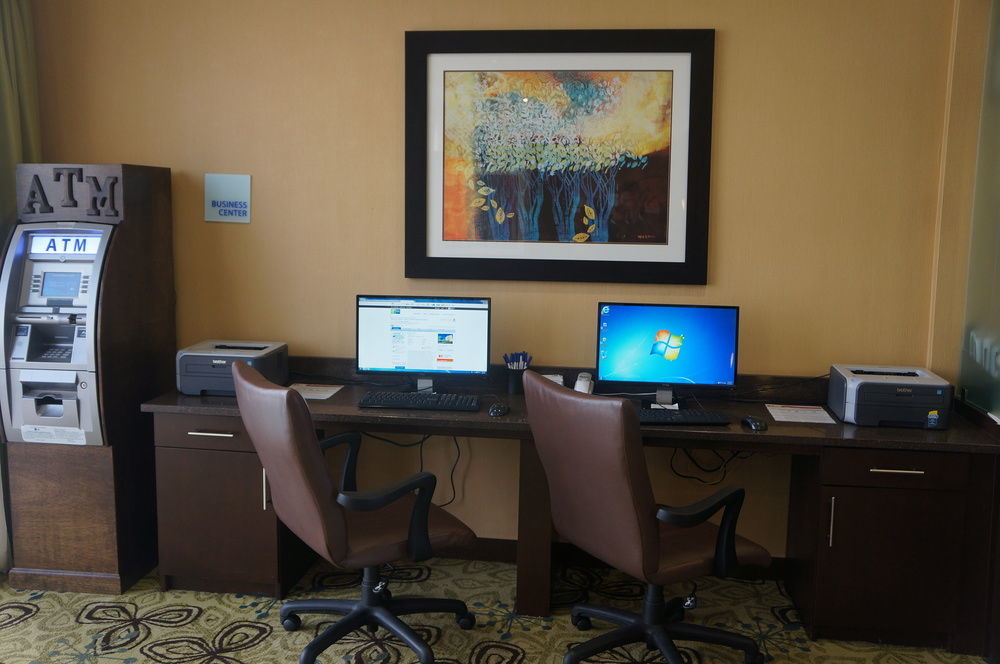 Holiday Inn Express & Suites Oceanfront Daytona Beach Shores By Ihg Zewnętrze zdjęcie